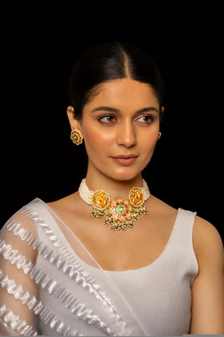 multicolor choker with earrings