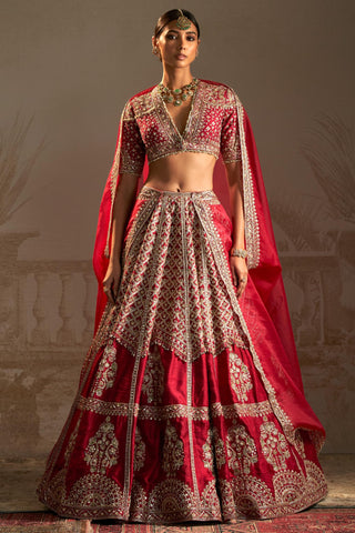 Red rani safarnama lehenga set