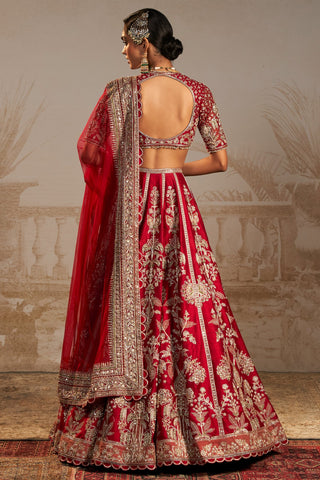 Red shanno safarnama lehenga set