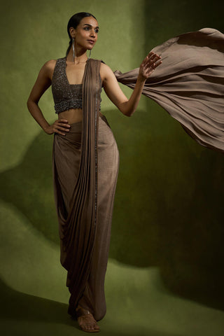 Drape Saree for Wedding Reception – Brown Cocktail Cowl by Babita Malkani