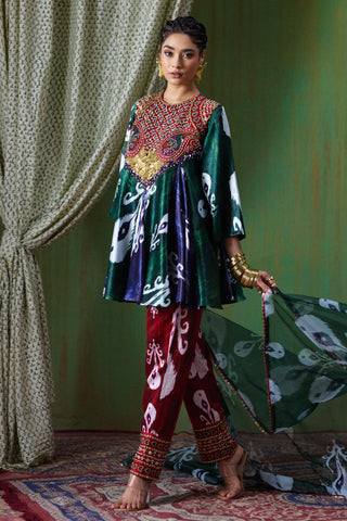Kurta Set Heritage Wear - Multicolor Firdaus Kurta Set by Payal & Zinal