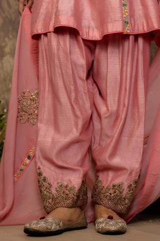 Kurta Set Indian Wedding Pink Embroidered by Aashima Behl