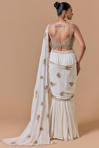 Shimmer draped saree for Indian Wedding – Cream Navyaa by Nitika Gujral