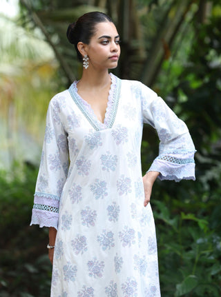 White malgudi days arasi kurta set