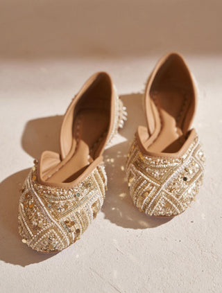 Vegan Jutti for Festive Gold Zeenat by Mulmul