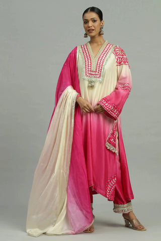 Pink kurta with straight pants & dupatta