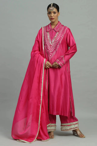Pink kurta with straight pants & dupatta
