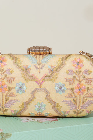 Yellow avira capsule clutch