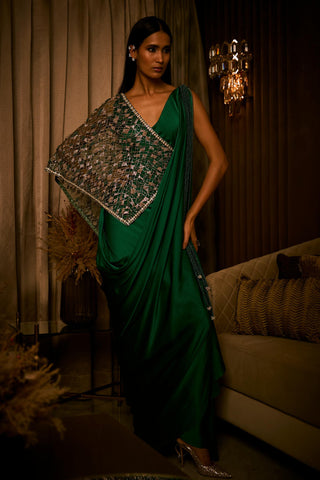 Draped Saree for Indian Wedding – Emerald Green Cape by Babita Malkani