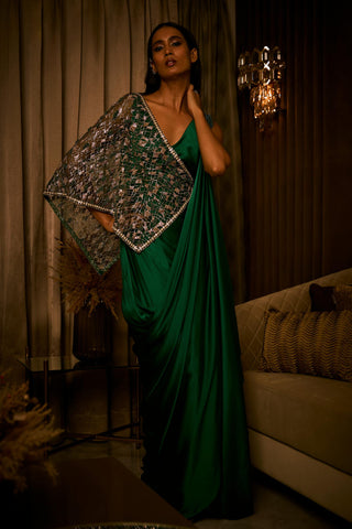 Draped Saree for Indian Wedding – Emerald Green Cape by Babita Malkani