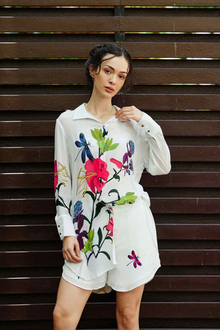 White meadow shirt with short