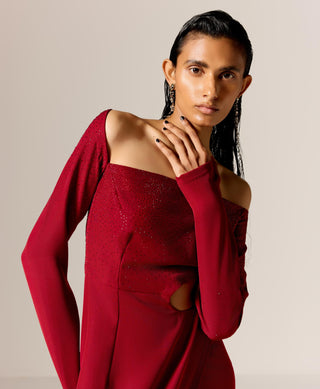 Red star eminence gown