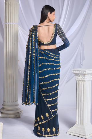 Draped Saree Indian Wedding - Blue midnight marina by Papa Don't Preach