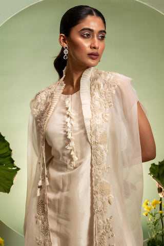 Short Kurta Set for Indian Wedding â€“ Ivory Eden by Pallavi Poddar