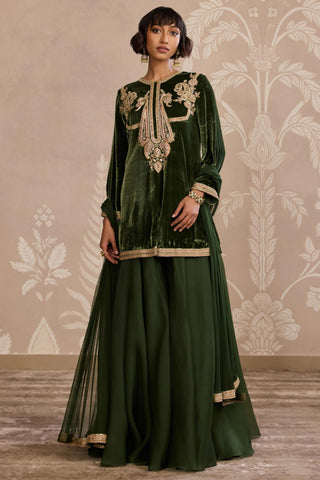 Green placement nooreh ever after sharara set