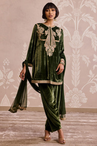 Green nooreh ever after velvet kurta set