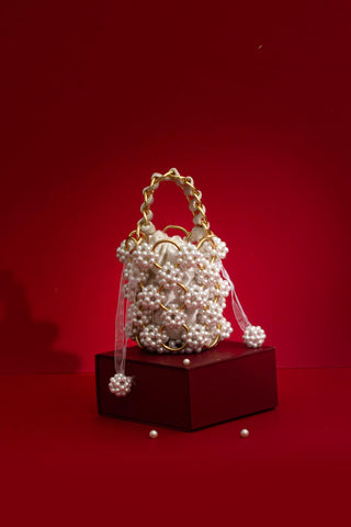 White pearl ring bucket bag
