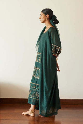 Green akaari kaftan