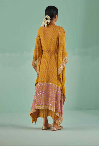 Ochre zig-zag kaftan set