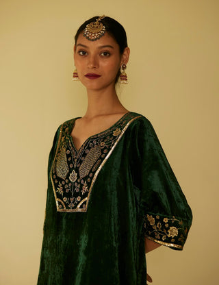Green velvet meera kurta set