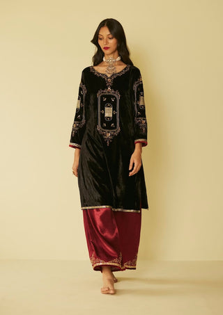 Black velvet dareecha kurta set