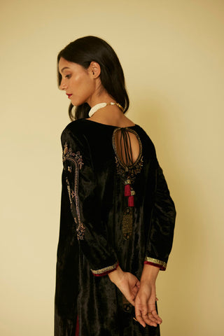 Black velvet dareecha kurta set