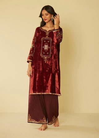 Red dareecha meera kurta set