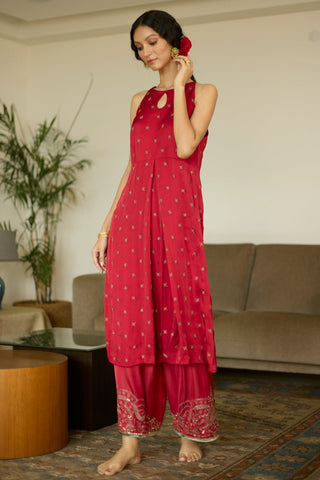 Red maitreyi hand embroidered kurta set