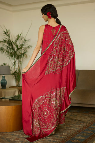 Red maitreyi hand embroidered kurta set