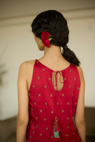 Red maitreyi hand embroidered kurta set