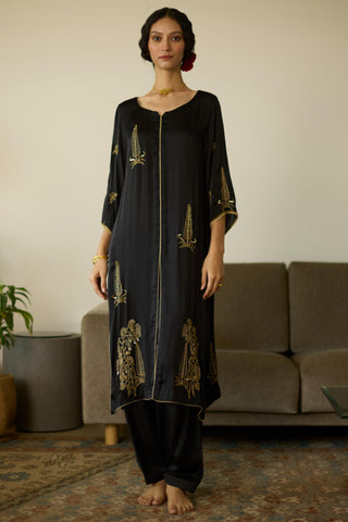Black chhaaya hand embroidered kurta set
