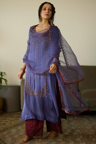 Purple diya hand embroidered kurta set