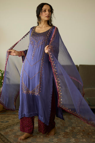 Purple diya hand embroidered kurta set