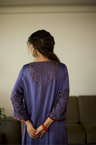 Purple diya hand embroidered kurta set