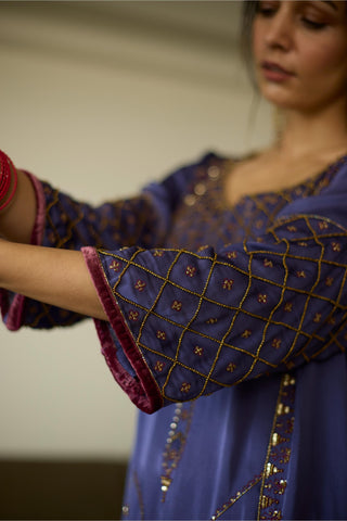 Purple diya hand embroidered kurta set