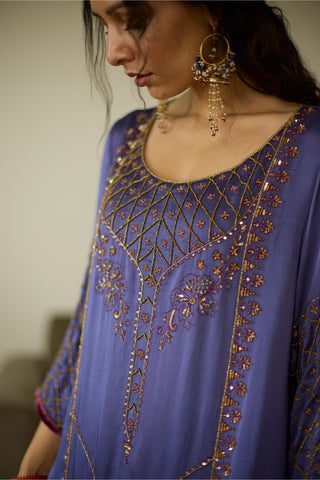 Purple diya hand embroidered kurta set
