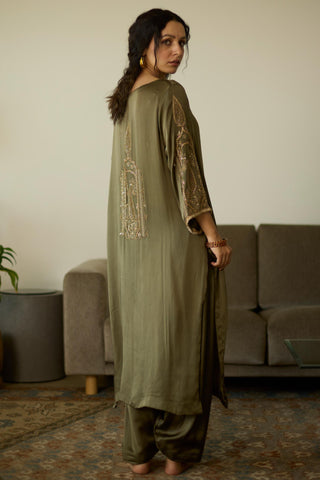 Green palm hand embroidered kurta set