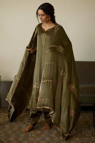 Green palm hand embroidered kurta set