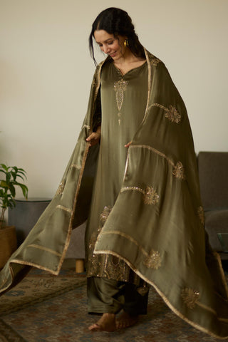 Green palm hand embroidered kurta set