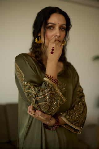 Green palm hand embroidered kurta set