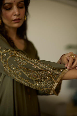 Green palm hand embroidered kurta set