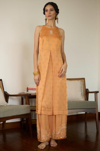 Orange maitreyi hand embroidered kurta set