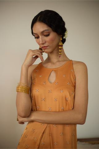 Orange maitreyi hand embroidered kurta set