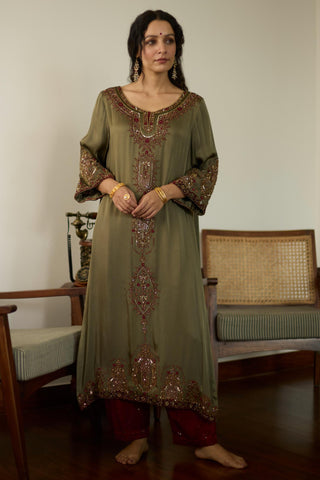 Green saanjh hand embroidered kurta set