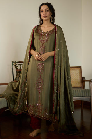 Green saanjh hand embroidered kurta set