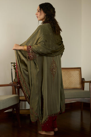 Green saanjh hand embroidered kurta set