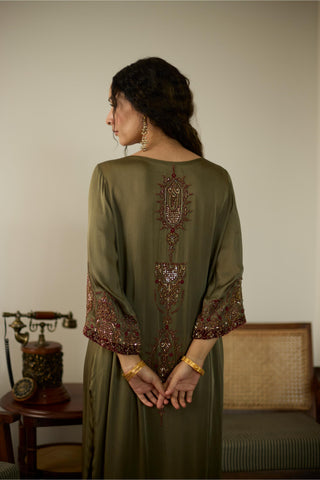 Green saanjh hand embroidered kurta set