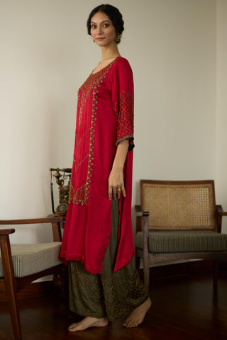 Red diya hand embroidered kurta set