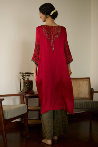Red diya hand embroidered kurta set