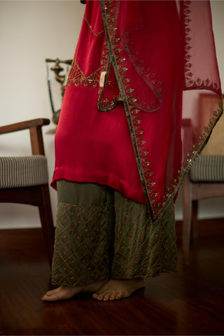 Red diya hand embroidered kurta set